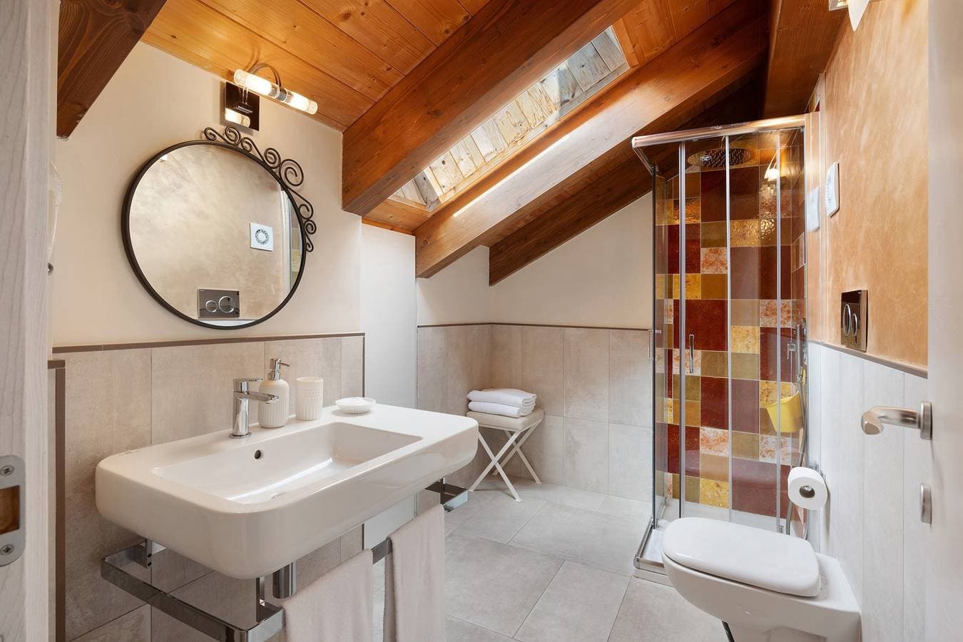 Foto 5 von 13: Zimmer 'L'Oro Di Napoli' mit Wi-Fi und Klimaanlage