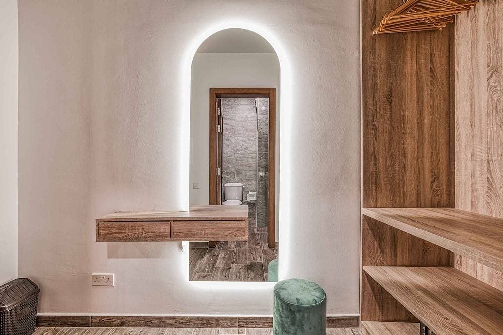 Foto 7 von 30: Enjoy a stylish stay in this modern Malta retreat with private pool.