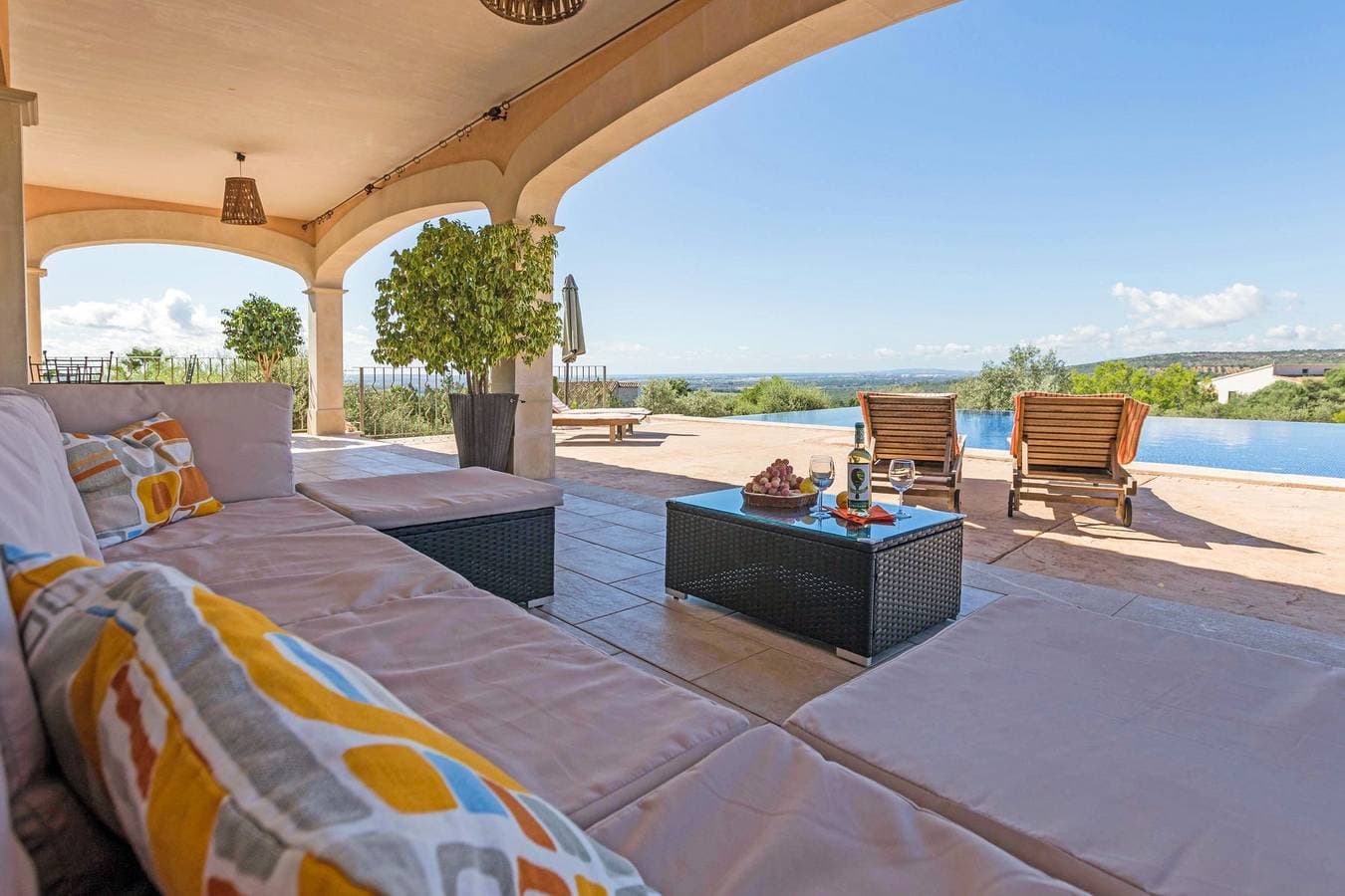 Foto 2 von 40: Villa für 8 Personen mit Pool