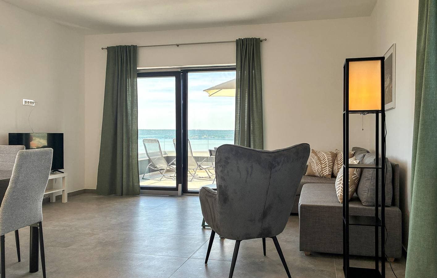 Foto 13 von 26: Gemütliche 1-Zimmer-Wohnung in der Nähe von Novigradsko More mit Außenpool