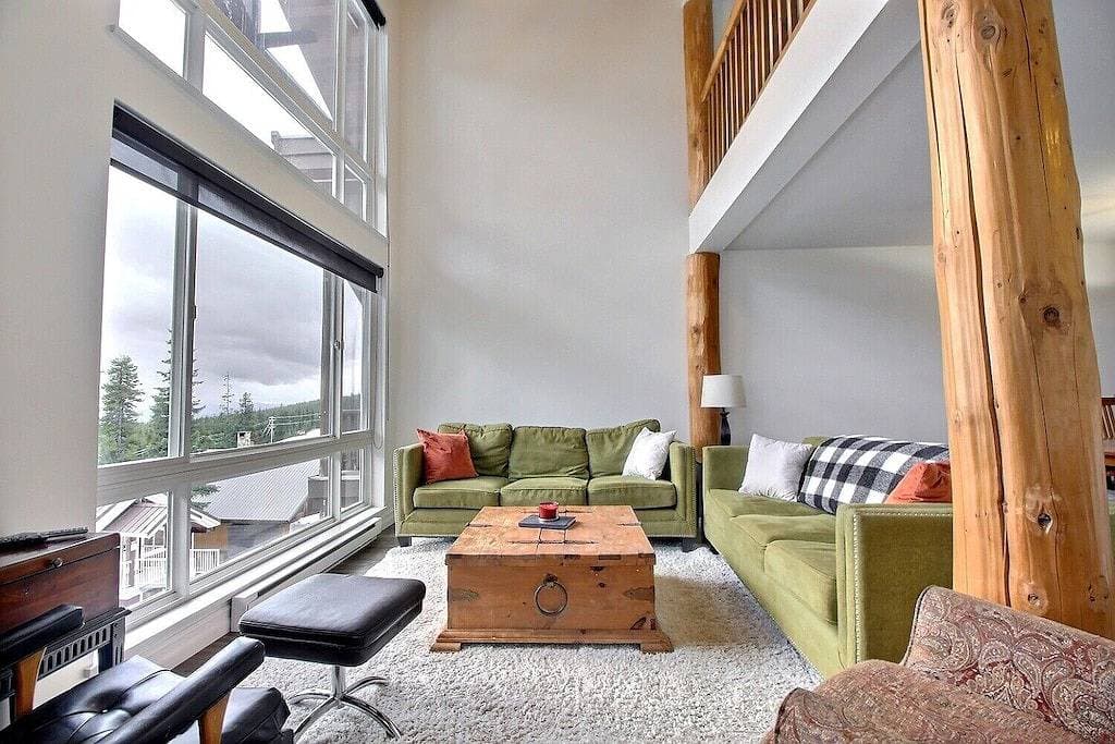 Foto 13 von 26: Modern, Rustic & Spacious Chalet, Views, Hot Tub