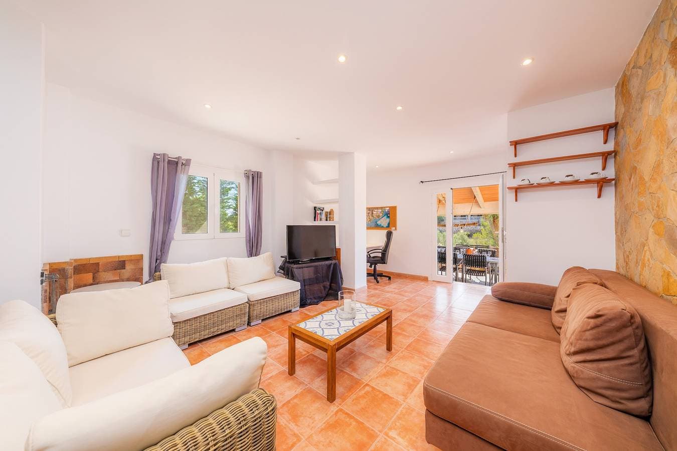 Foto 7 von 34: Herrliche Villa Sol mit Pool und WLAN