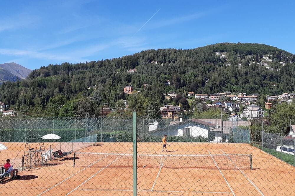 Foto 9 von 16: Kamelie, Vorschläge zwischen See und Bergen