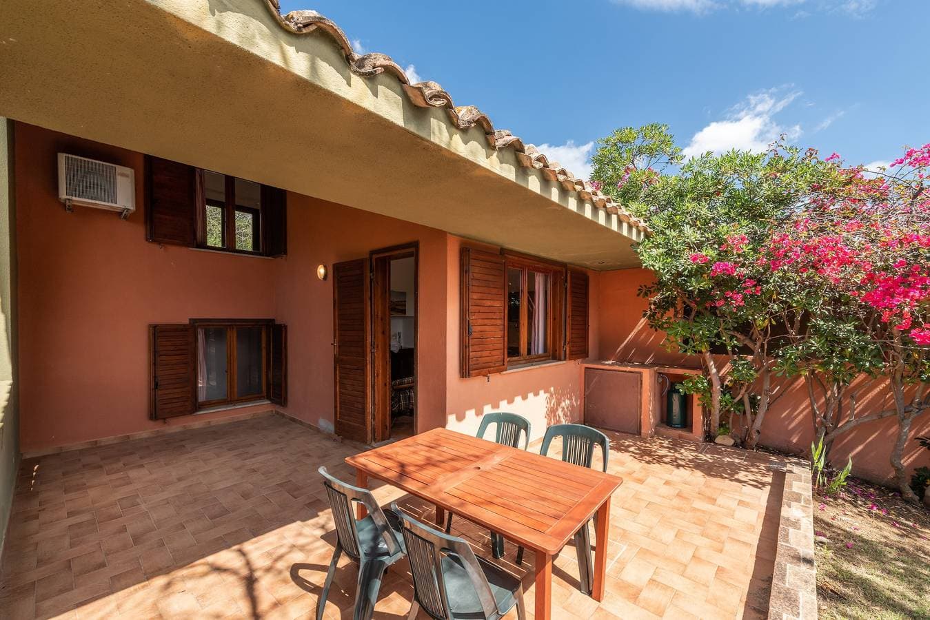 Foto 4 von 28: Ferienhaus im Grünen und direkt am Meer – Accu is Prezzus E special