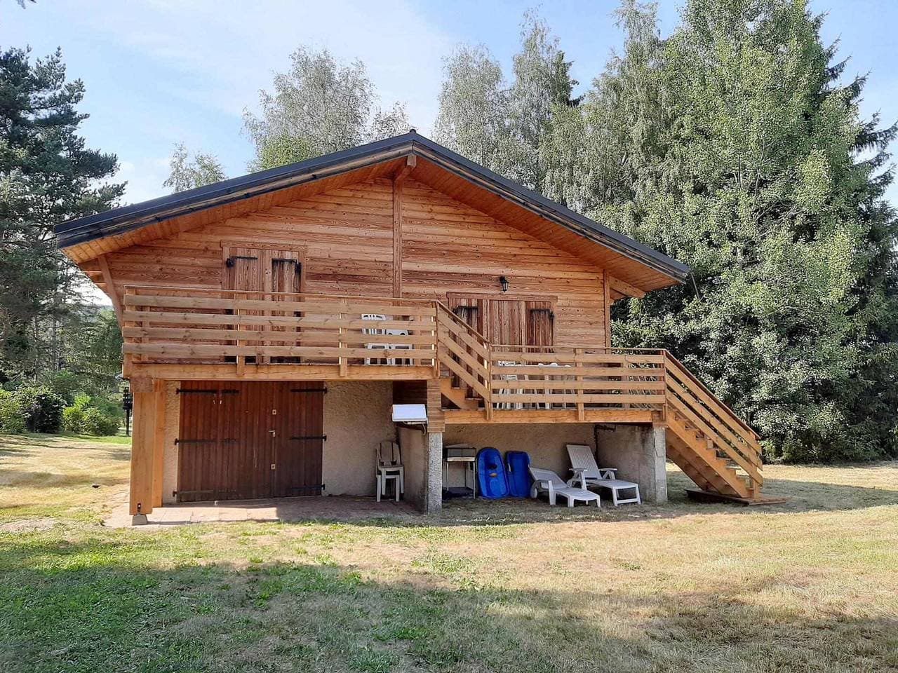 Geräumiges Chalet mit großem Park in Lans-en-Vercors 1