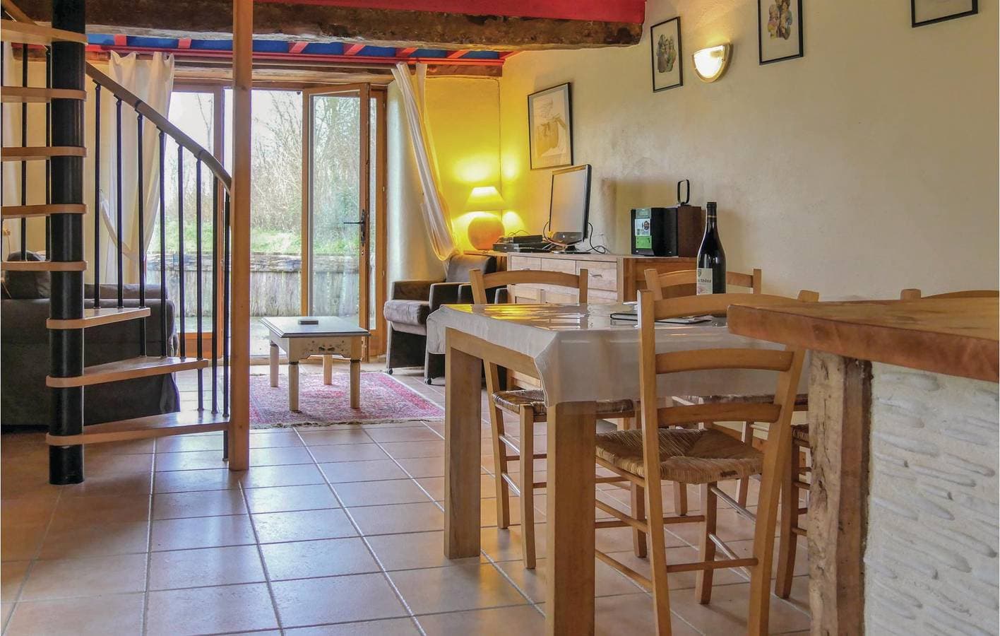 Foto 5 von 27: Brucheville Apt: WiFi, TV, W/D, Parkplatz @ 1km