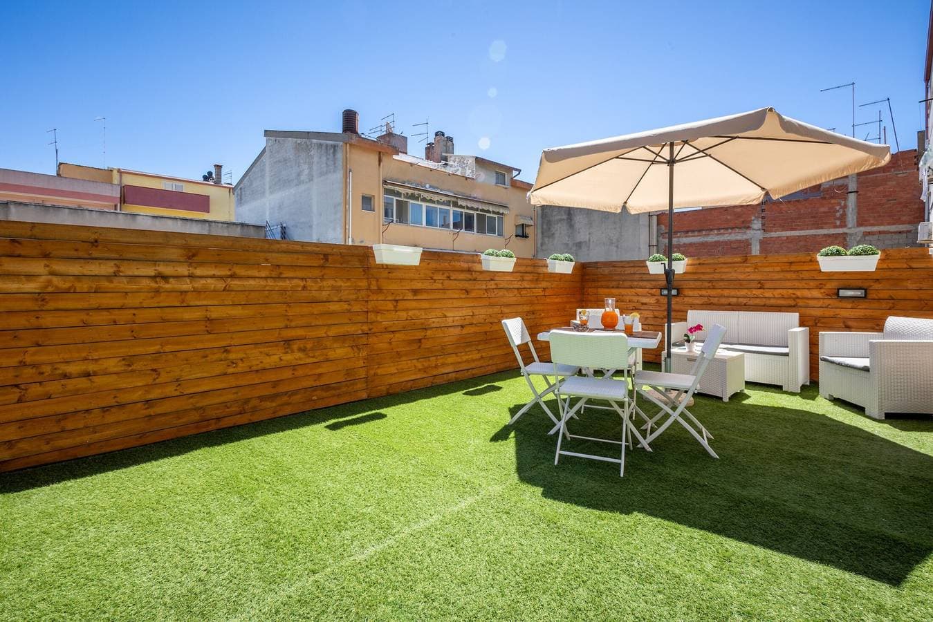 Max Apartment 1