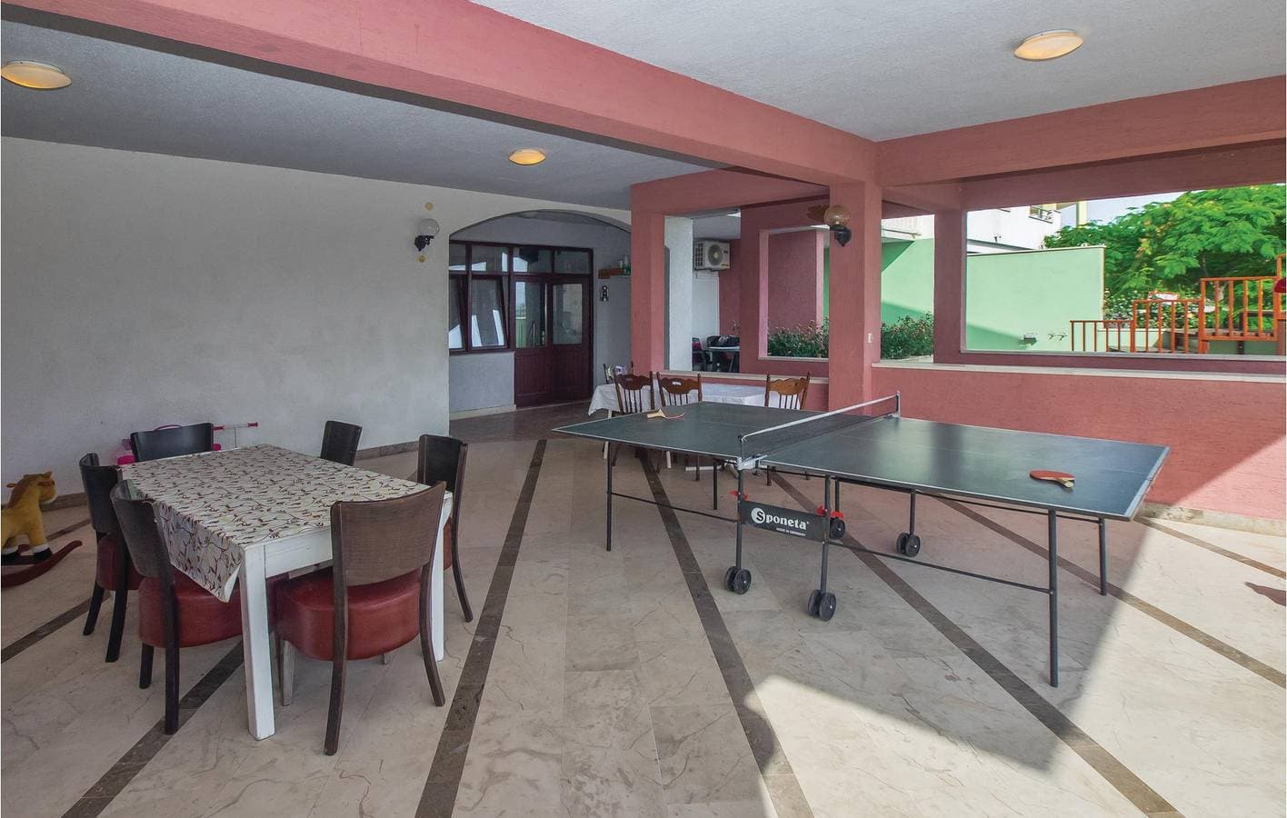 Foto 11 von 29: Reizende Ferienwohnung mit Pool, Terrasse und 2,5 km Entfernung zum Strand