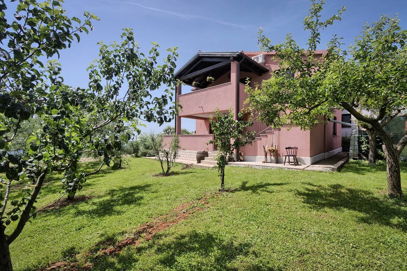 Ferienhaus mit drei Schlafzimmern neben Kiesstränd 1