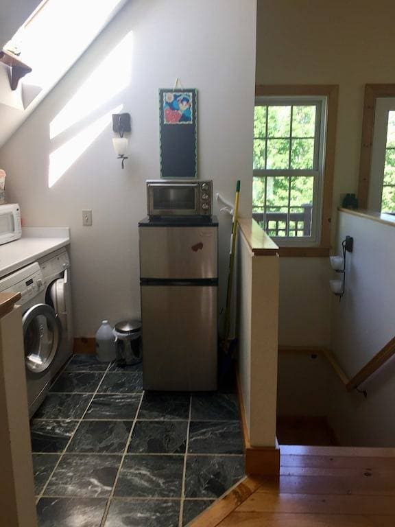 Foto 4 von 27: Ruhiges Studio-Apartment am ruhigen See in Maine