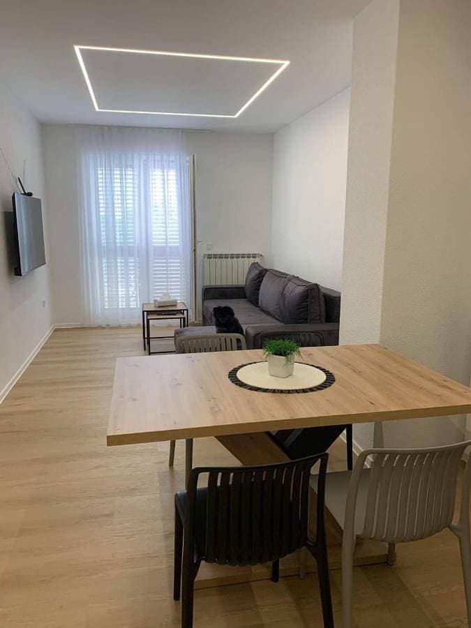 Foto 2 von 11: Two-Bedroom Apartment