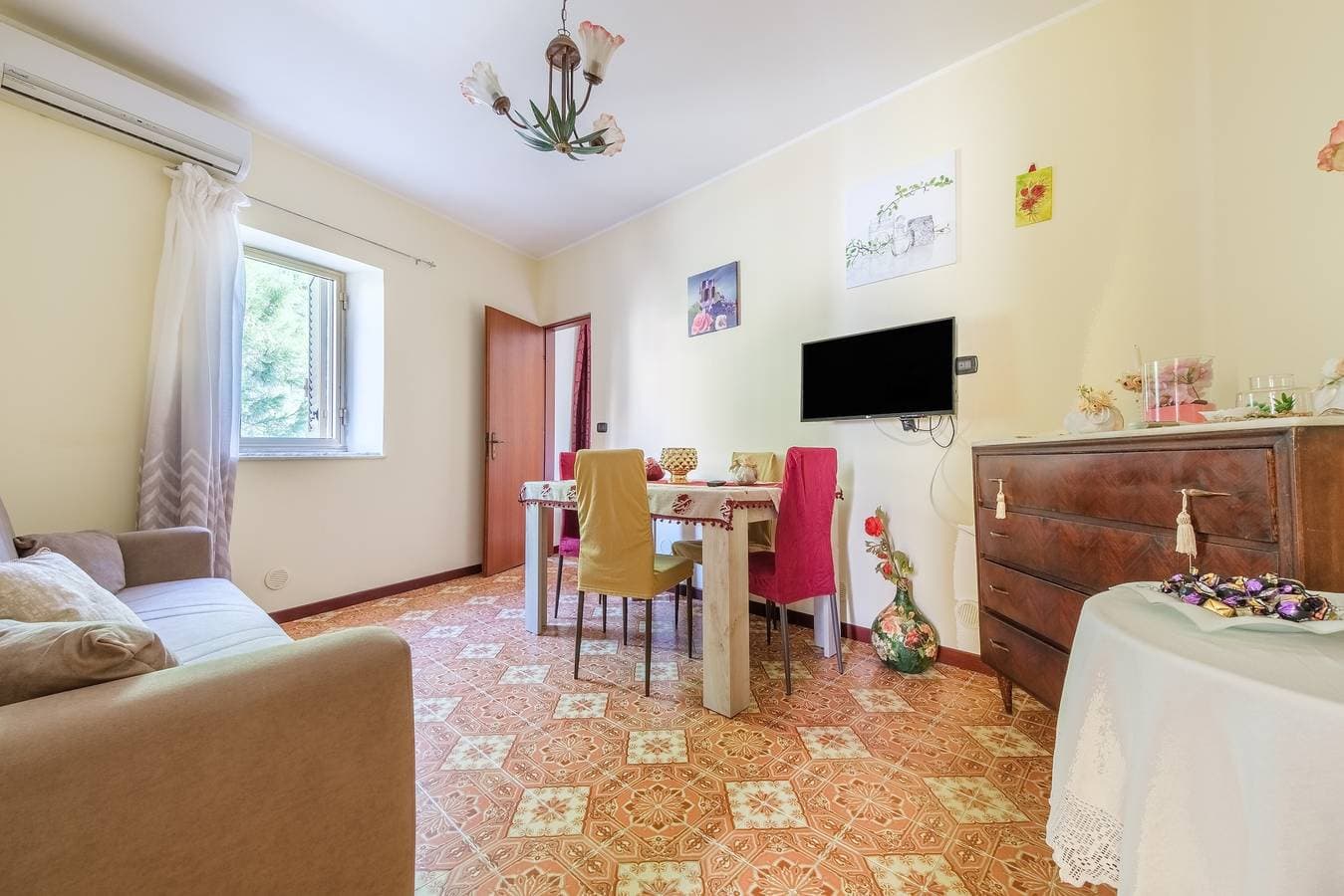 Foto 8 von 22: Ferienhaus 'Tommaso E Martina' mit Bergblick, Wi-Fi und Klimaanlage