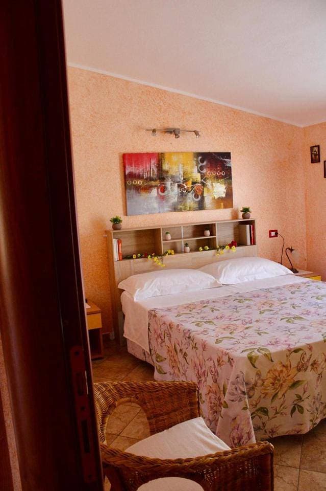 Foto 6 von 15: Triple Room with Private Bathroom