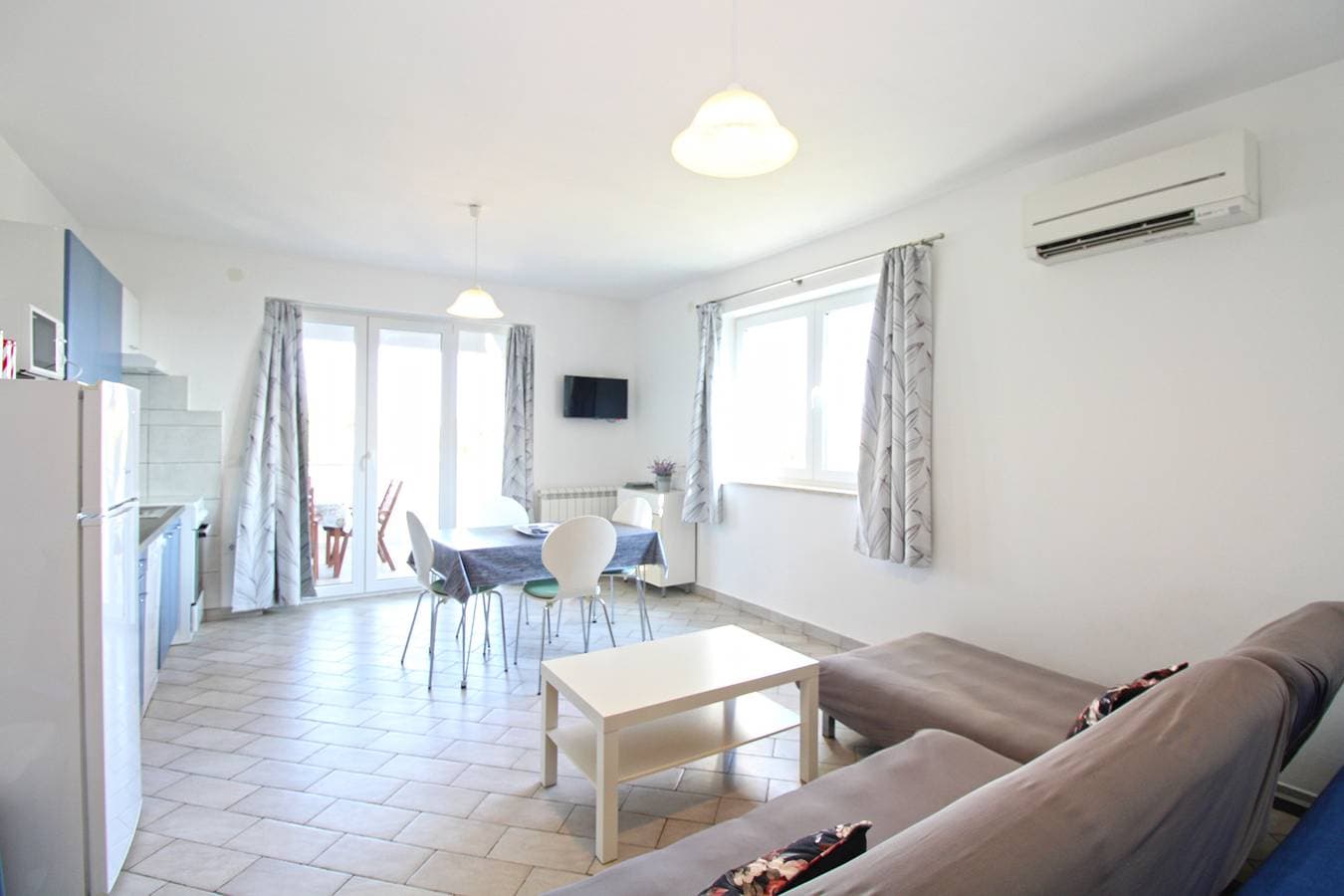 Foto 9 von 17: Ferienwohnung für 4 Personen mit Terrasse