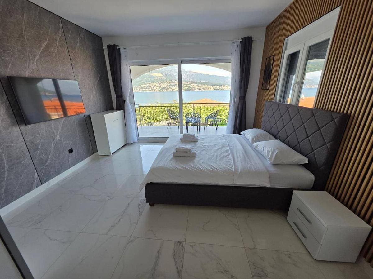 Maric Apartments Njivice Herceg Novi 1