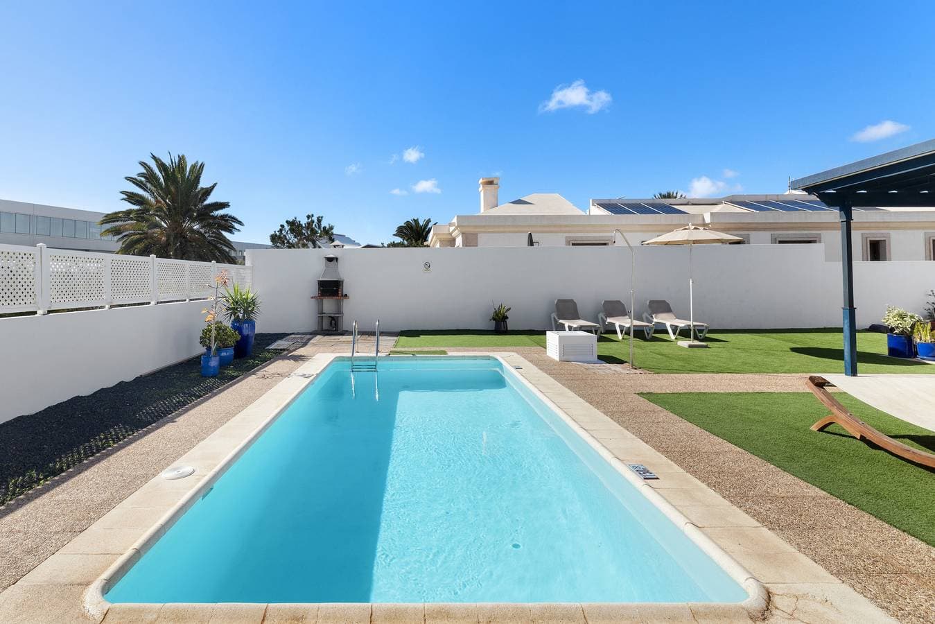 Foto 4 von 40: Villa Dream Room by Escape Home