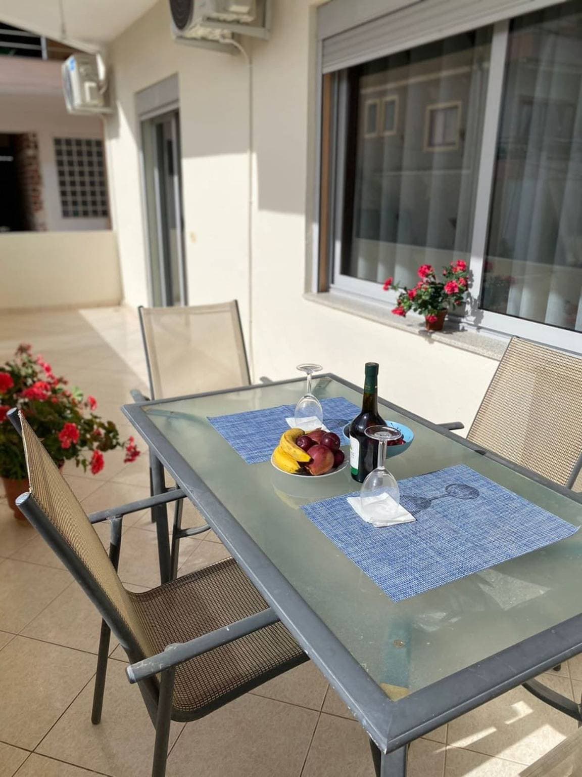 Foto 10 von 42: Ferienwohnung für 6 Personen mit Balkon