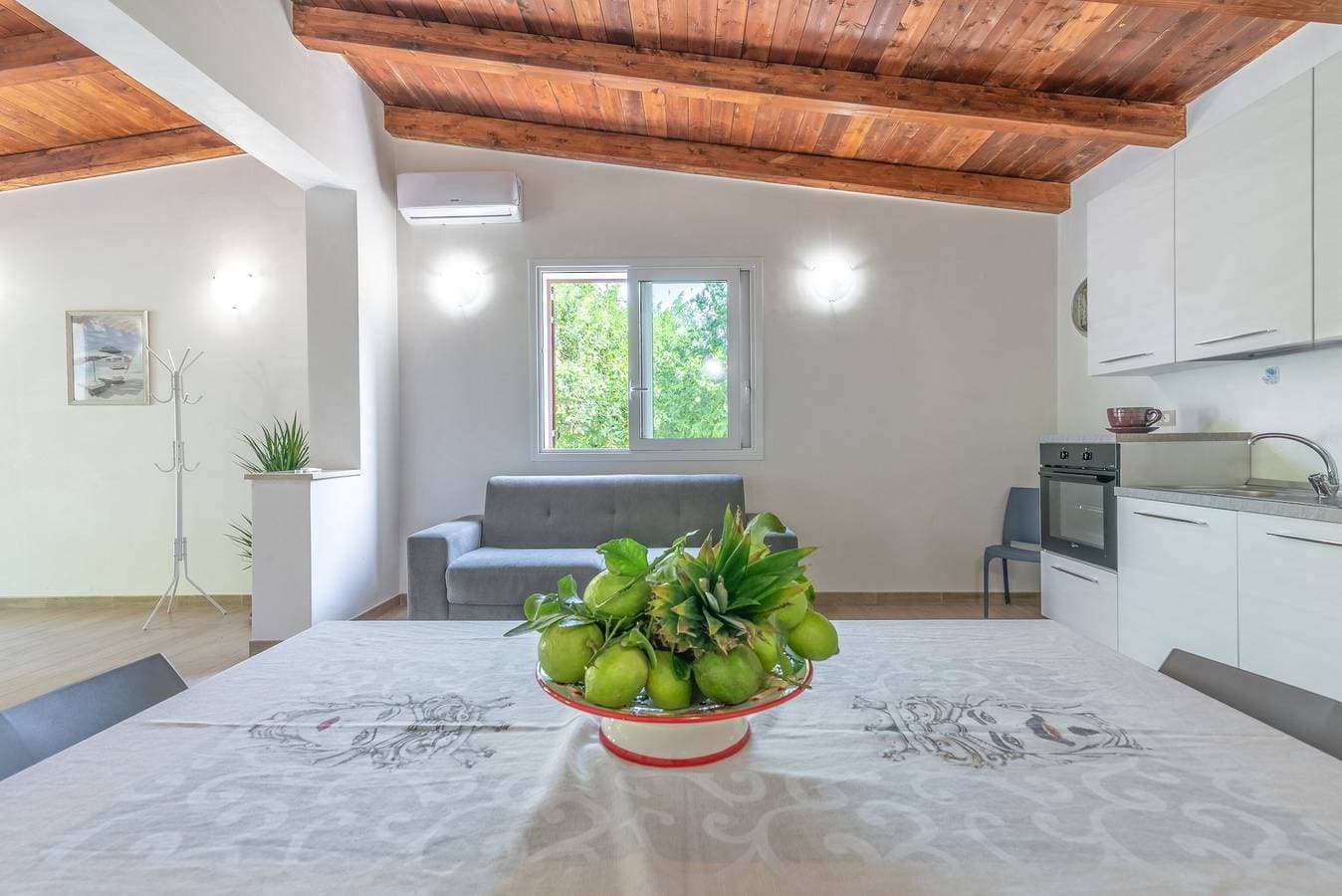 Foto 12 von 33: Villa Lorenzo mit privatem Garten, Whirlpool und WLAN