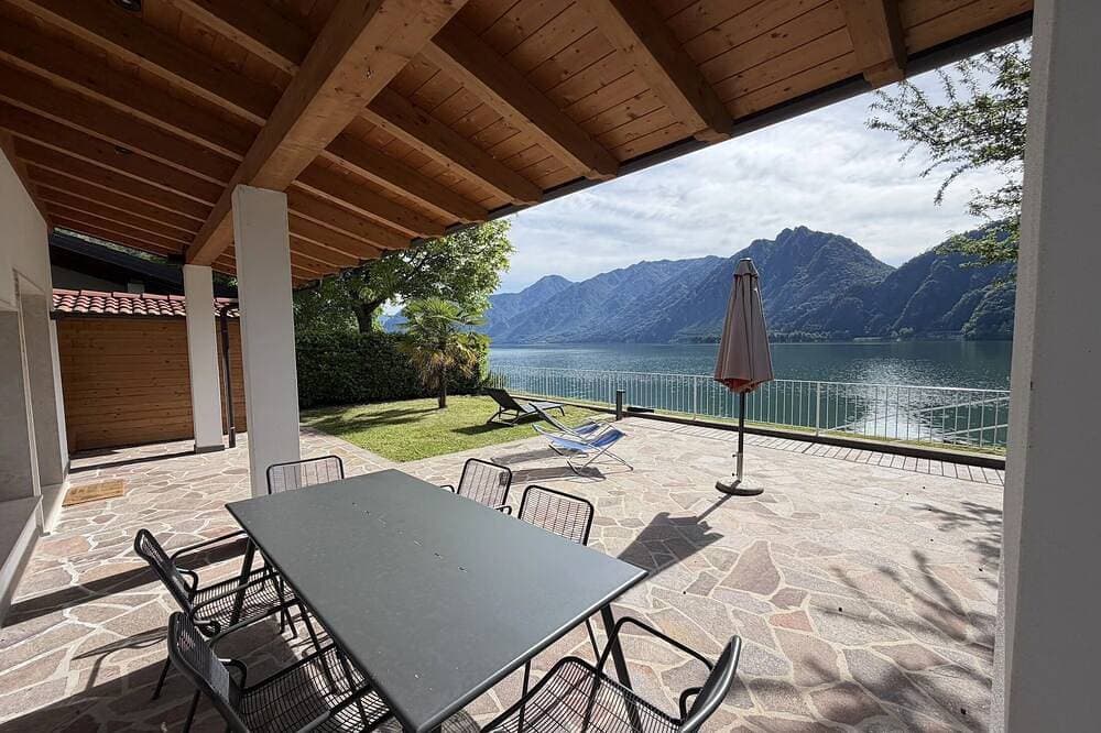 Direkt am See mit Garten 1