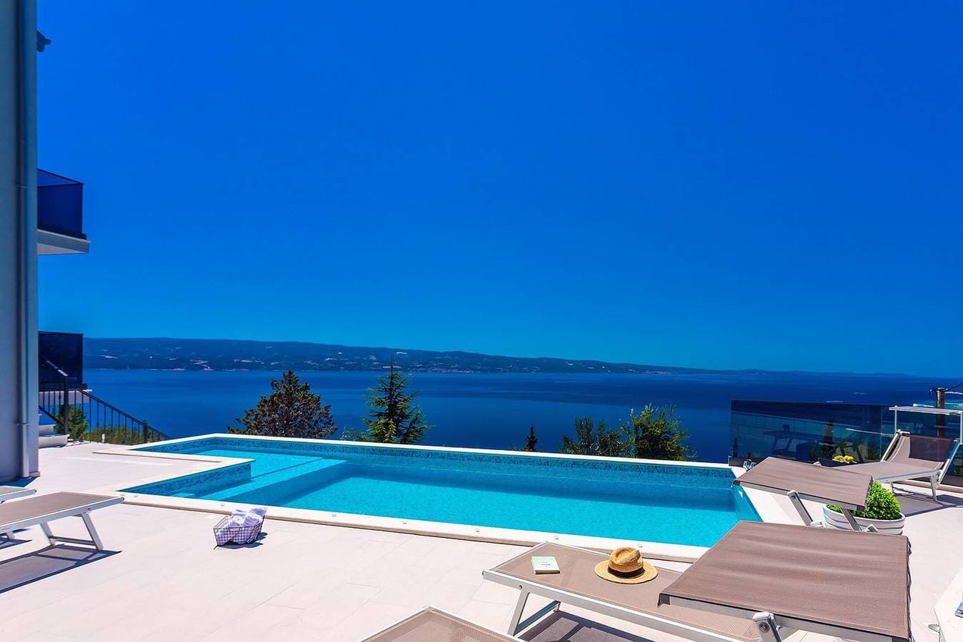 Villa Belvedere mit beheiztem Pool, herrlichem Meerblick 1