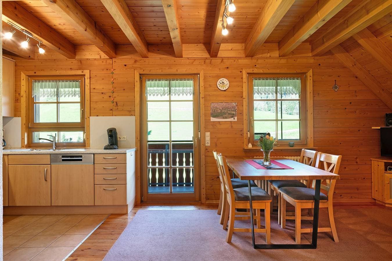 Foto 3 von 27: Ferienwohnung 'Talblick' mit privatem Balkon