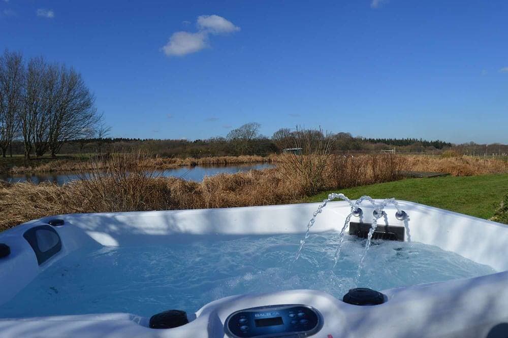 Foto 13 von 14: Shepherds Hut mit Whirlpool in atemberaubender ländlicher Umgebung