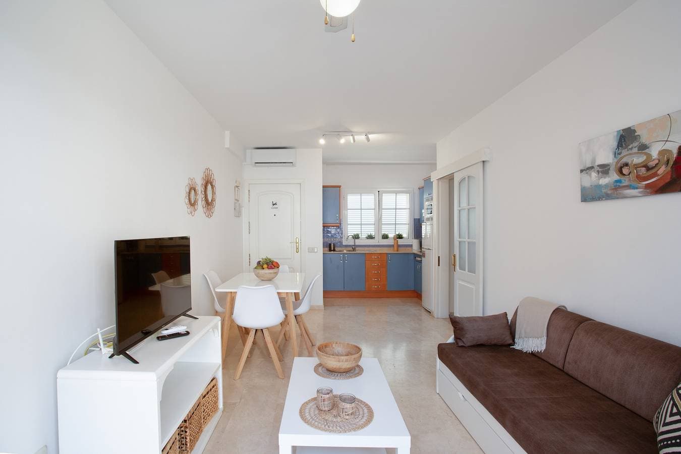 Foto 6 von 26: Ferienwohnung 'Mangueros Suite 36 Puerto de Mogán' mit Bergblick & Gemeinschaftspool