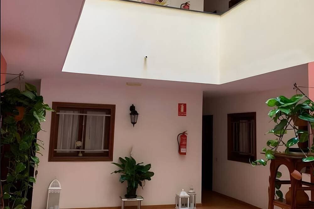 Foto 9 von 18: Ferienwohnung 'Salitre' mit Meerblick, Balkon und WLAN