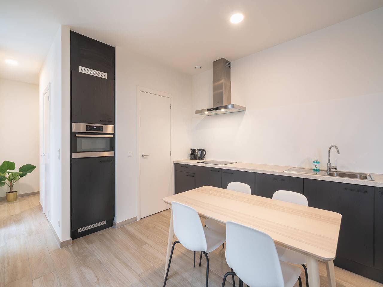 Foto 10 von 25: Familienapartment am Opernplatz für 10 Gäste