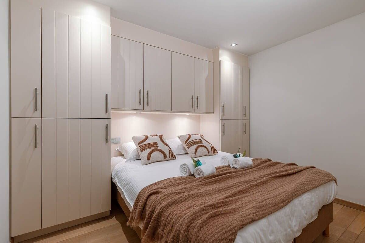Foto 9 von 32: Bright 3Br retreat w/ kitchen & balcony