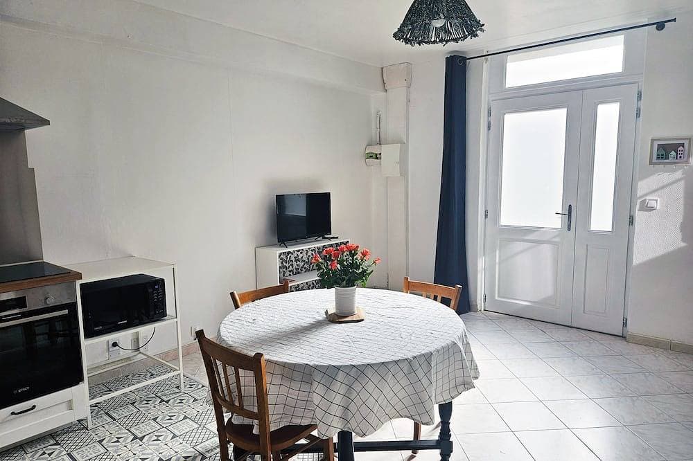 Foto 9 von 17: Apartment 40 m² near the Canal de la Robine