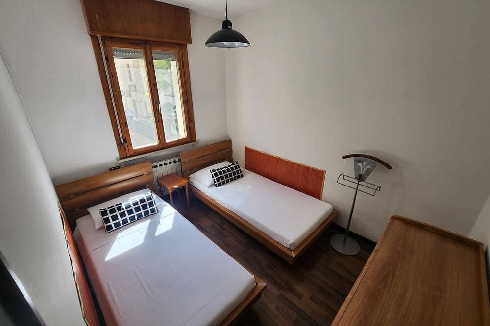 Foto 3 von 30: Geräumiges Apartment mit überdachtem Parkplatz, 100 m vom Strand entfernt