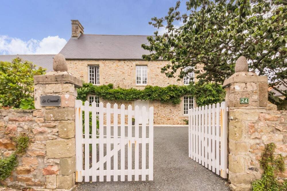 Foto 12 von 24: Luxushaus mit Innenpool und Garten in der Normandie