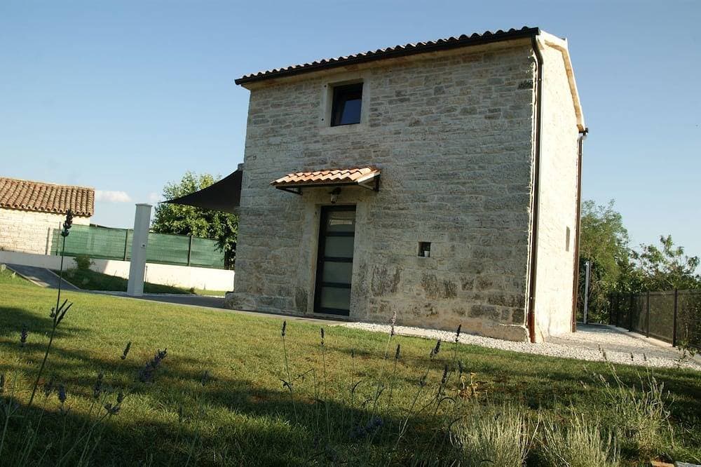 Foto 9 von 26: Romantic and cozy stone house, peaceful and relaxing landscape