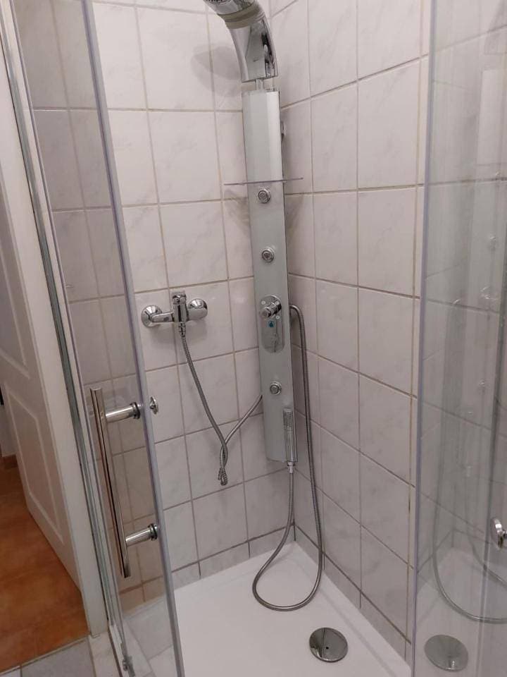 Foto 11 von 13: Double Room with Private Bathroom