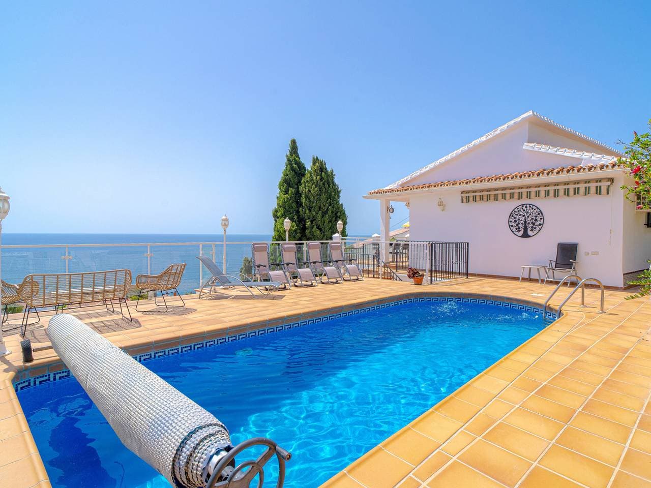 Foto 5 von 36: Exklusive Villa mit privatem Pool, Klimaanlage und Parkplatz nahe Nerja