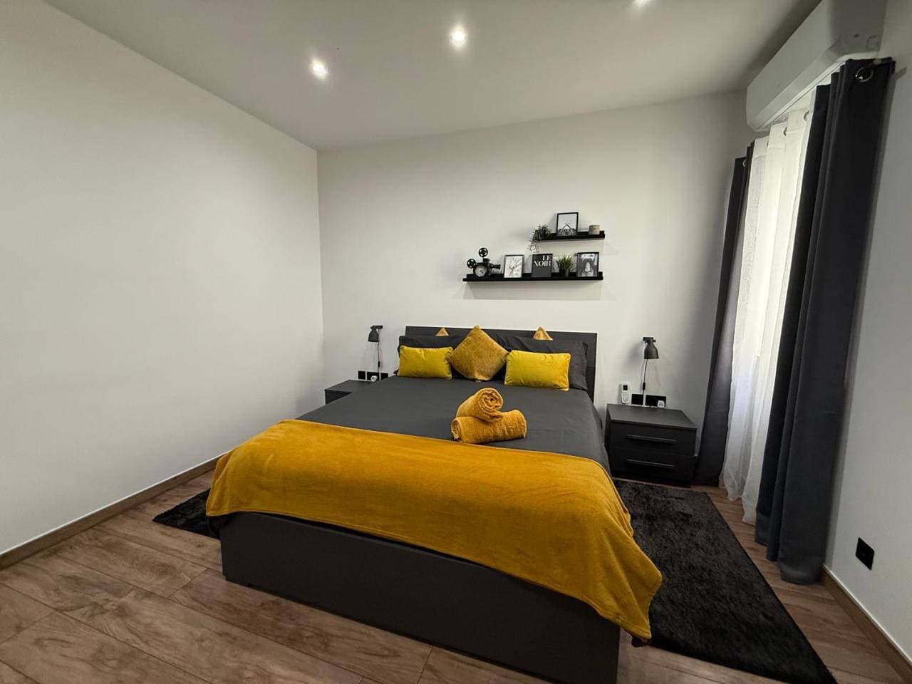 Foto 7 von 12: Double Room with Private External Bathroom