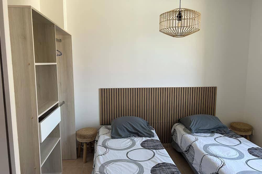 Foto 2 von 8: House in a gated community with heated swimming pool