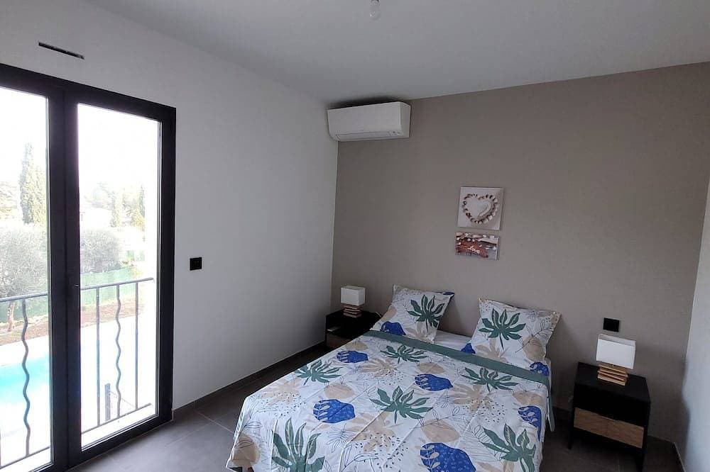 Foto 2 von 15: Semi-detached house with swimming pool