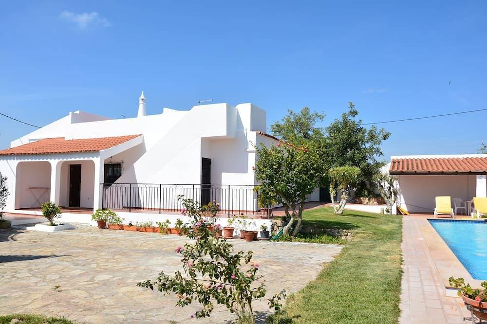 Foto 11 von 19: Villa mit privatem Pool / Wi-Fi / tierfreundlich
