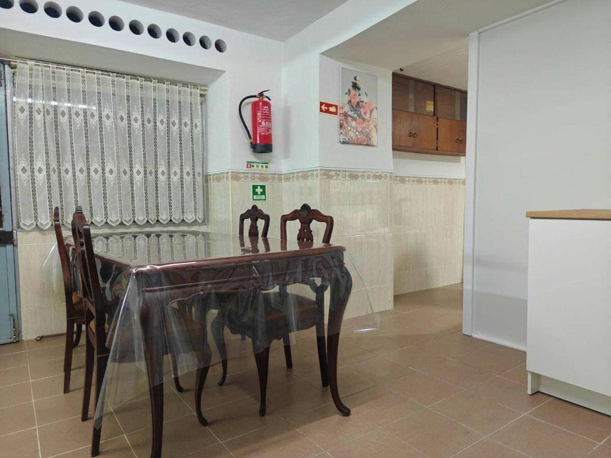 Foto 5 von 46: Two-Bedroom Apartment