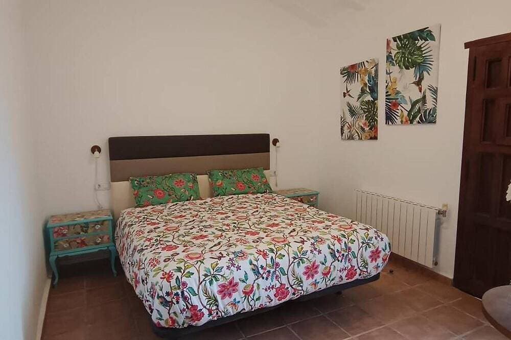 Foto 2 von 23: Apartment 'El Oasis Morado - Sandia' mit Bergblick, WLAN und Klimaanlage