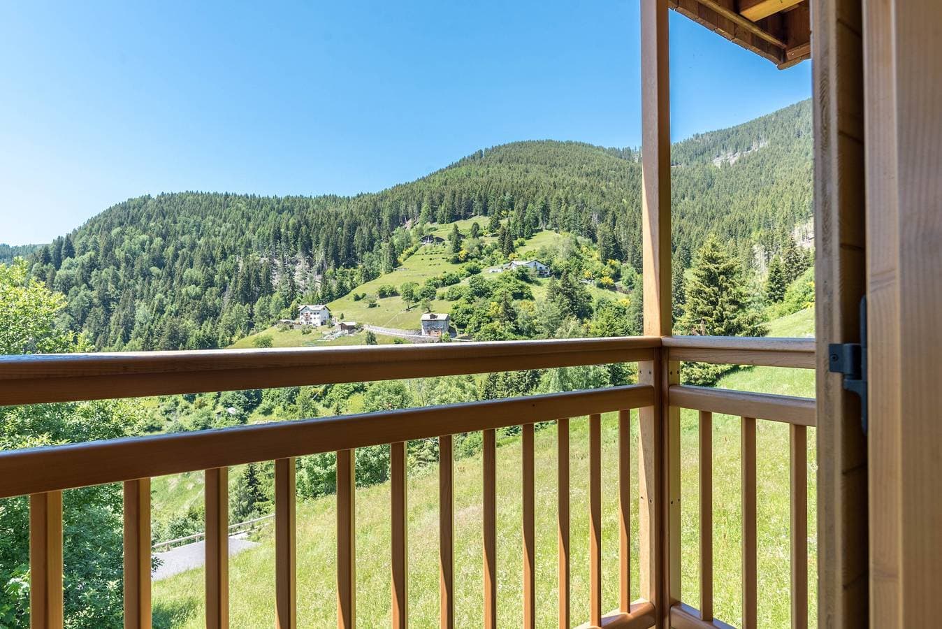 Foto 3 von 33: Alpines Ferienhaus „Baita Serpillo“ mit einzigartigem Bergblick und privatem Garten