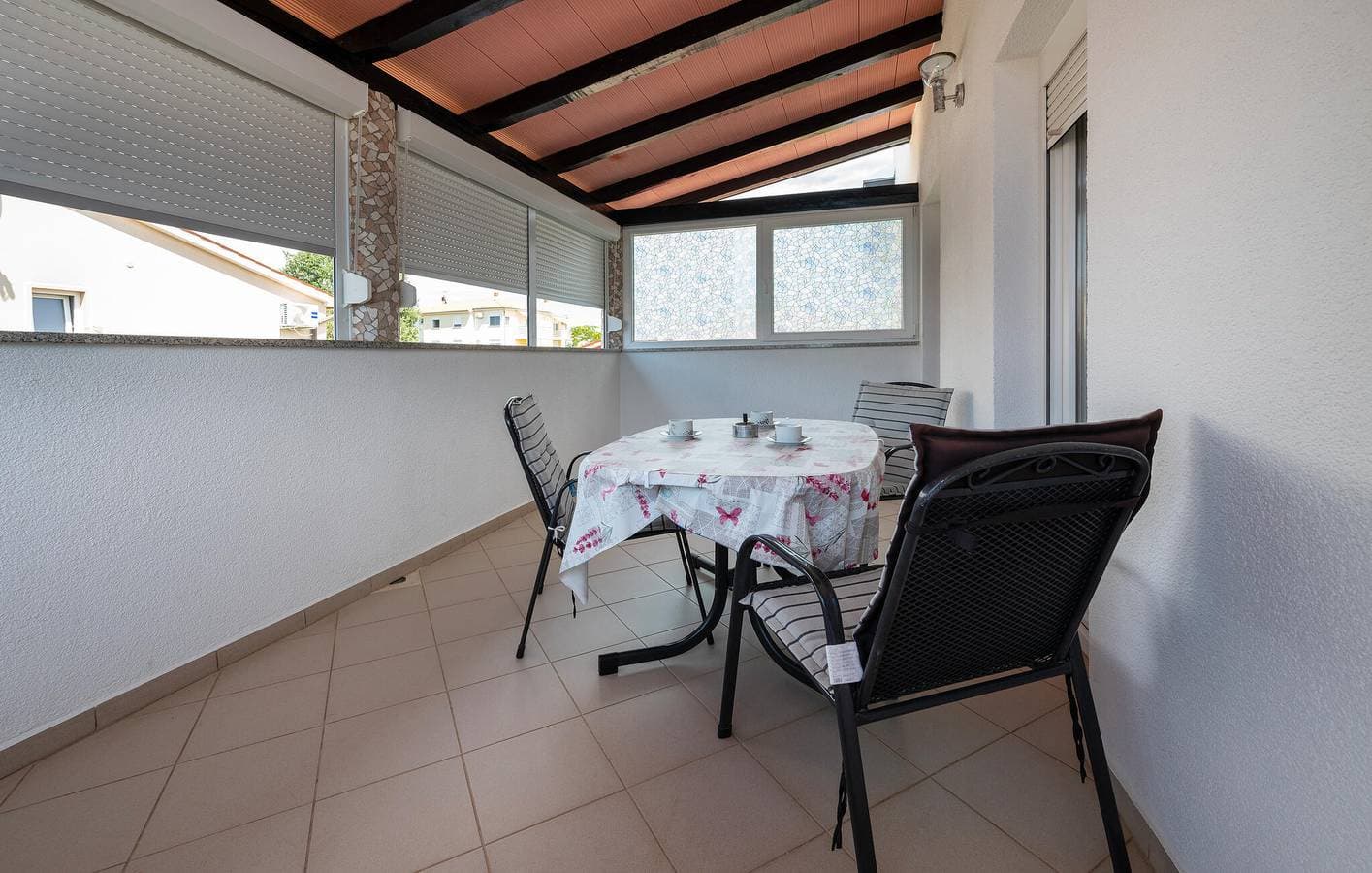 Foto 6 von 19: Gemütliche Ferienwohnung mit Terrasse, WLAN und Parkplatz in der Nähe der Küste und des Stadtzentrums