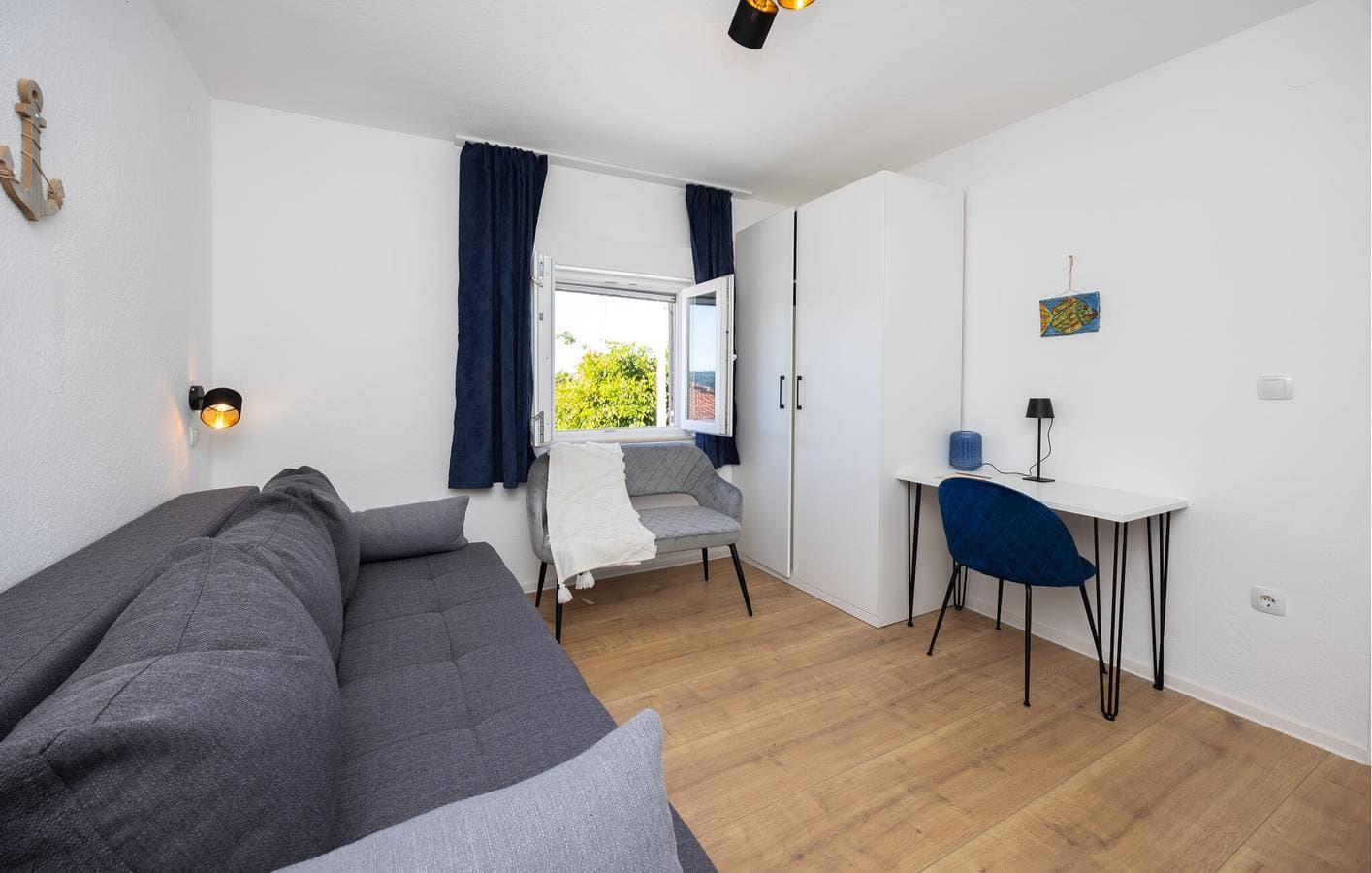 Foto 2 von 25: Wohnung an der Küste mit Meerblick, Terrasse und in der Nähe von Necujam