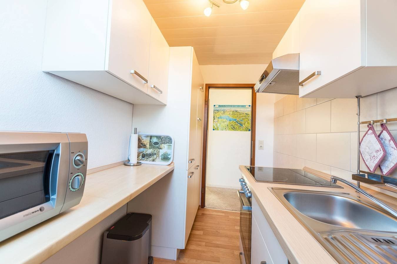 Foto 8 von 26: Gemütliche Ferienwohnung "Zum Seeblick" in Seenähe mit Bergblick, WLAN & Garten
