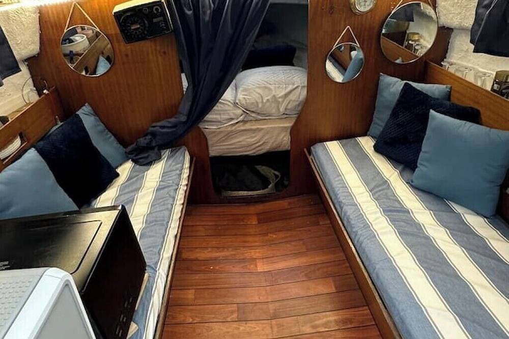 Foto 4 von 13: Unusual Overnight Sailing