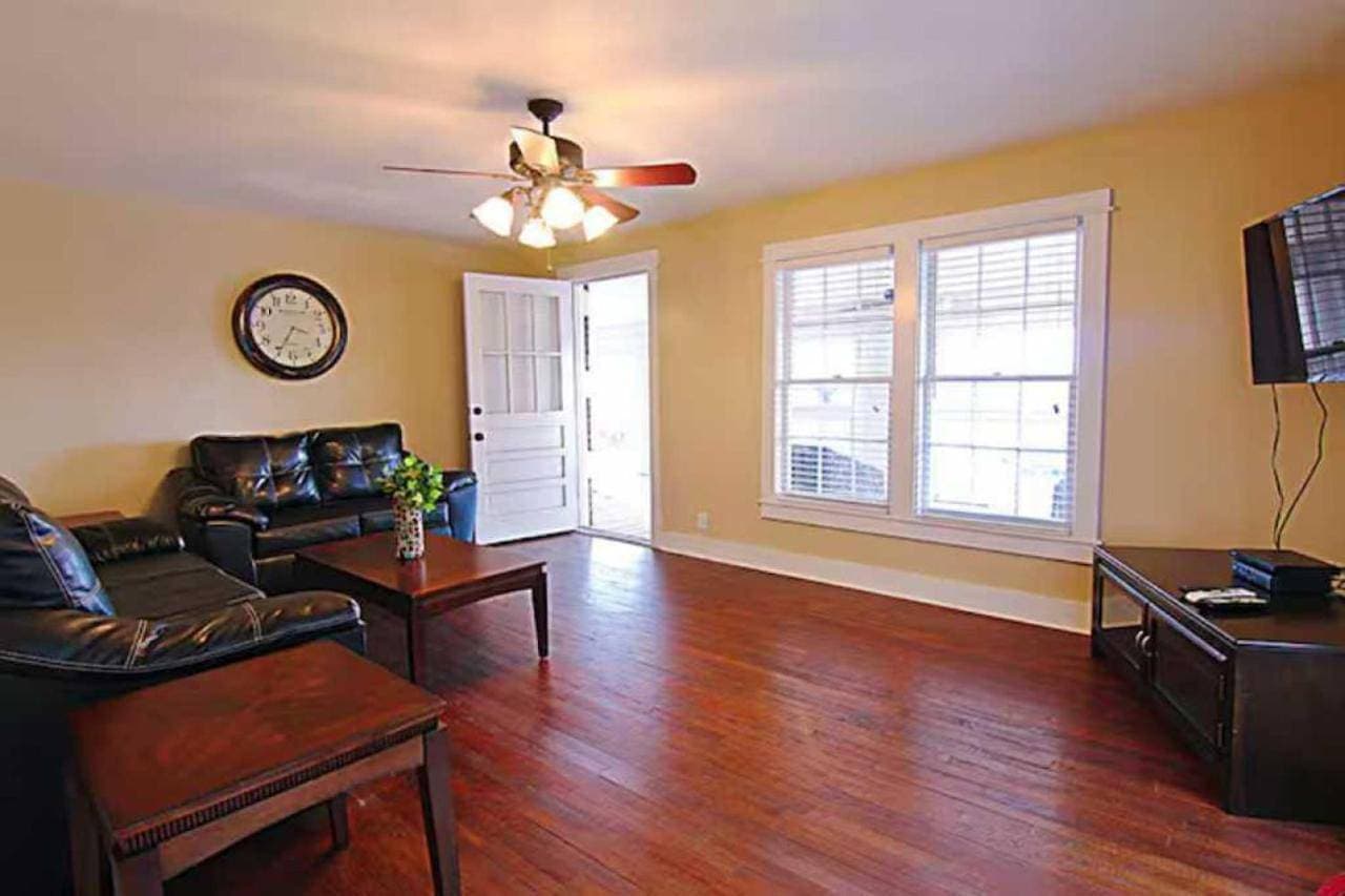 Spacious 2BR Condo Near Wilson Park and Live music 1