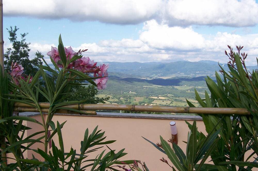 Foto 5 von 22: Horizonte auf dem herrlichen Panorama des Val di Cornia und komfortable Zweizimmerwohnungen