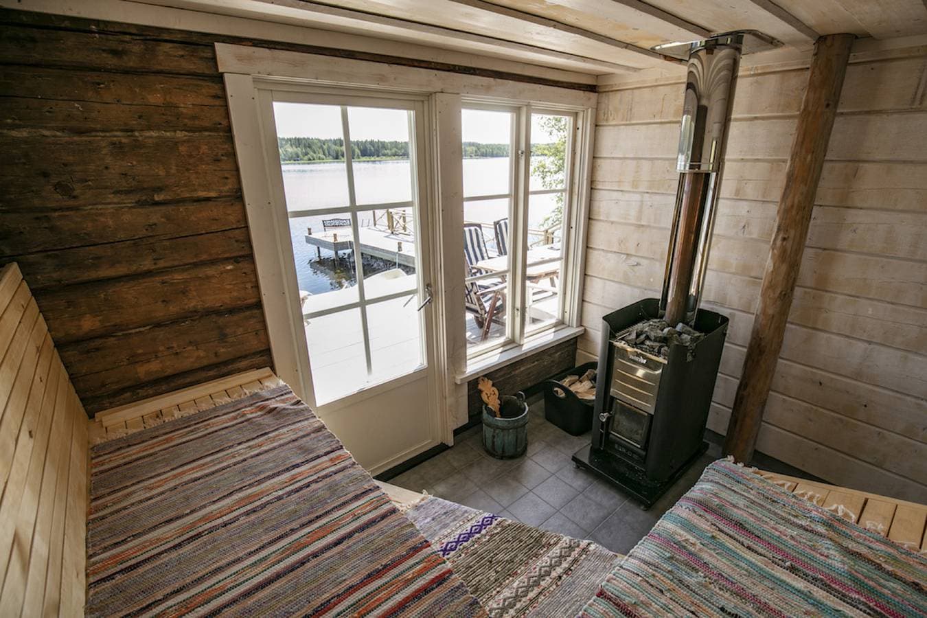 Foto 8 von 46: Traumlage mit riesiger Terrasse direkt am See